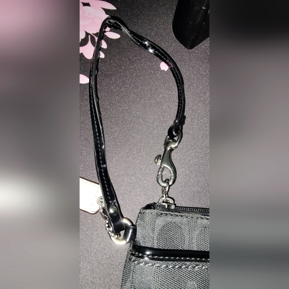 Coach Wristlet, Black - Picture 7 of 8